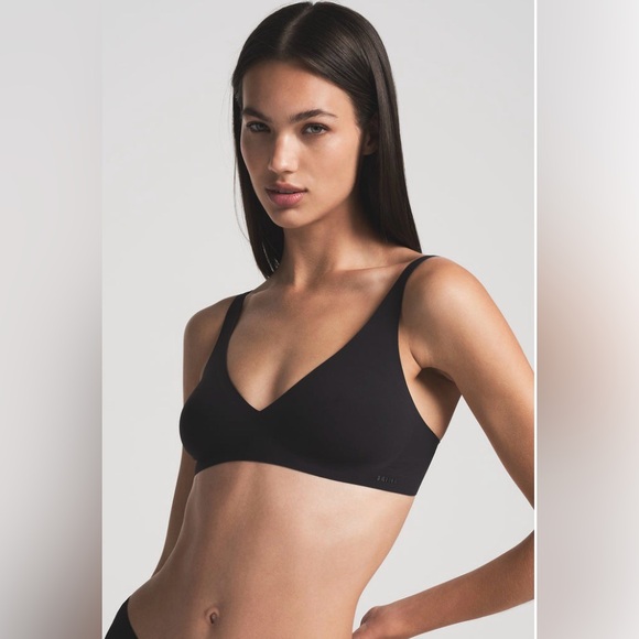 Skims Naked Plunge Bra Onyx - Picture 2 of 7